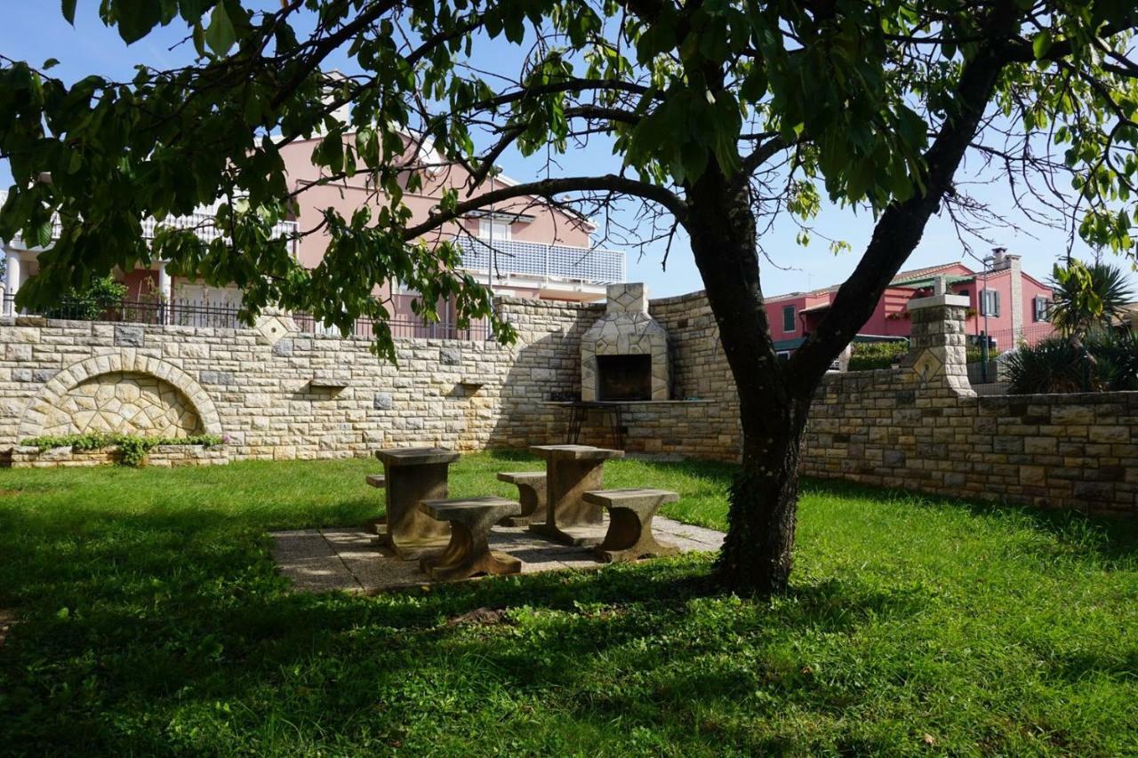 Mariella Hotel Bašanija Exterior foto